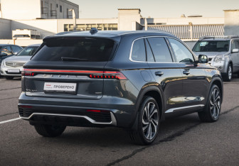 Подержанный автомобиль Geely Monjaro 2024 года (5 фото)