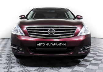 Подержанный автомобиль Nissan Teana 2013 года (2 фото)