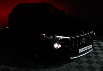 Подержанный автомобиль Maserati Levante 2017 года (18 фото)