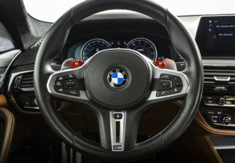 Подержанный автомобиль BMW M5 Sedan 2019 года (11 фото)
