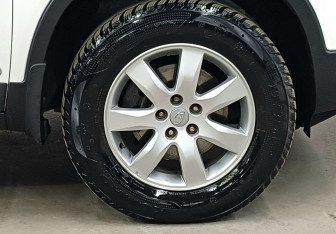 Подержанный автомобиль Kia Sorento 2011 года (9 фото)