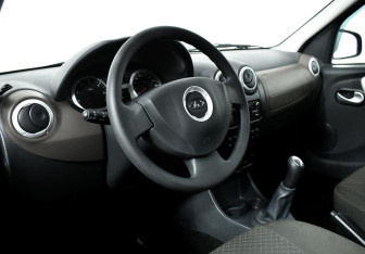 Подержанный автомобиль LADA (ВАЗ) Largus Wagon 2019 года (10 фото)