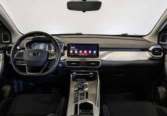 Подержанный автомобиль Geely Coolray 2023 года (13 фото)