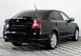 Подержанный автомобиль Skoda Octavia Liftback 2013 года (5 фото)