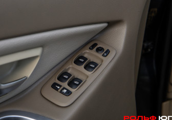 Подержанный автомобиль Volvo XC90 2012 года (10 фото)