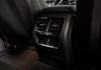 Подержанный автомобиль BMW X4 2019 года (24 фото)