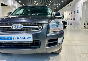 Подержанный автомобиль Kia Sportage 2008 года (7 фото)