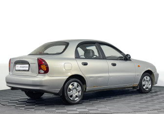 Подержанный автомобиль Chevrolet Lanos 2008 года (5 фото)