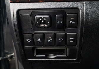 Подержанный автомобиль Toyota Land Cruiser Suv 2014 года (18 фото)