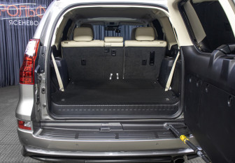 Подержанный автомобиль Lexus GX 2021 года (10 фото)