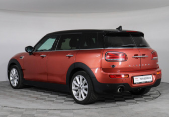 Подержанный автомобиль MINI Clubman Wagon 2020 года (7 фото)