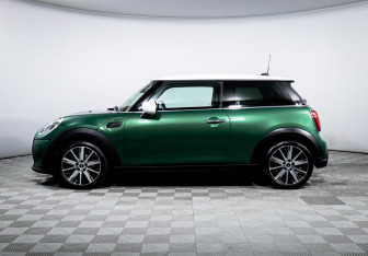 Подержанный автомобиль MINI Hatch 2021 года (8 фото)