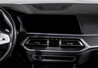 Подержанный автомобиль BMW X7 2019 года (13 фото)