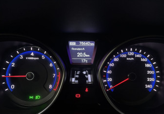 Подержанный автомобиль Hyundai i30 Hatchback 2012 года (14 фото)