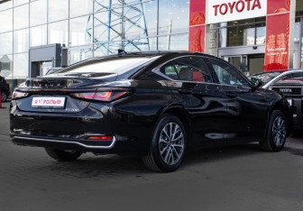 Новый Lexus ES 2025 (5 фото)