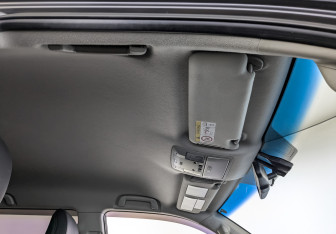 Подержанный автомобиль Toyota Land Cruiser Prado 2014 года (23 фото)