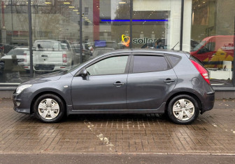 Подержанный автомобиль Hyundai i30 Wagon 2010 года (5 фото)