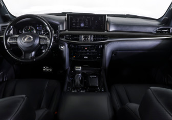 Подержанный автомобиль Lexus LX 2020 года (14 фото)