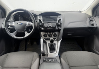 Подержанный автомобиль Ford Focus Sedan 2012 года (12 фото)