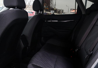 Подержанный автомобиль Kia Seltos 2020 года (9 фото)