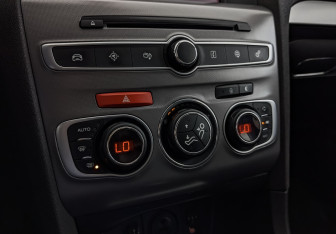 Подержанный автомобиль Citroen C4 Sedan 2018 года (26 фото)