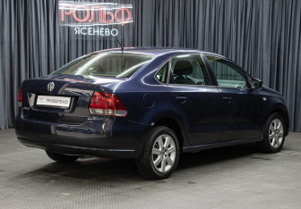 Подержанный автомобиль Volkswagen Polo Sedan 2013 года (5 фото)