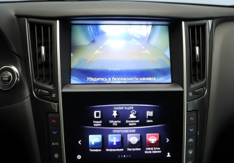 Подержанный автомобиль Infiniti Q50 2017 года (19 фото)