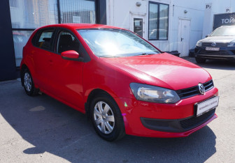 Подержанный автомобиль Volkswagen Polo Hatchback 2011 года (3 фото)
