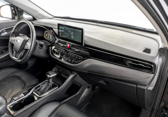 Подержанный автомобиль Москвич 3 2023 года (11 фото)