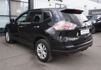 Подержанный автомобиль Nissan X-Trail 2017 года (7 фото)