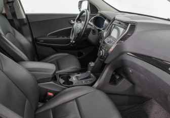 Подержанный автомобиль Hyundai Santa Fe 2013 года (9 фото)
