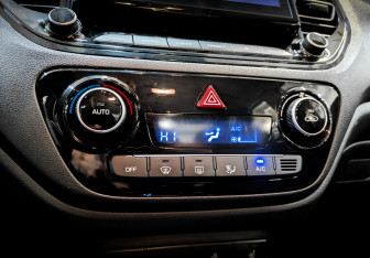 Подержанный автомобиль Hyundai Solaris Sedan 2021 года (24 фото)