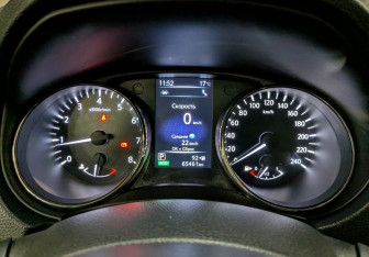 Подержанный автомобиль Nissan X-Trail 2019 года (18 фото)