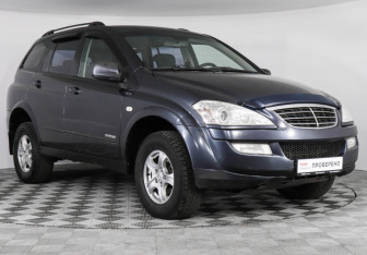 Подержанный автомобиль SsangYong Kyron 2008 года (3 фото)