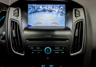 Подержанный автомобиль Ford Focus Hatchback 2017 года (25 фото)