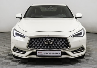 Подержанный автомобиль Infiniti Q60 Coupe 2017 года (2 фото)