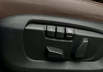 Подержанный автомобиль BMW X5 2017 года (22 фото)