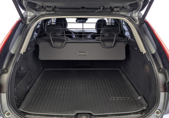 Подержанный автомобиль Volvo XC60 2021 года (10 фото)