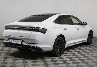 Подержанный автомобиль Geely Preface 2024 года (5 фото)