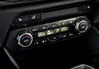 Подержанный автомобиль Mazda CX-9 2018 года (30 фото)