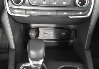 Подержанный автомобиль Hyundai Santa Fe 2019 года (17 фото)