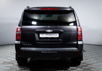 Подержанный автомобиль Chevrolet Tahoe 2016 года (6 фото)