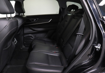 Подержанный автомобиль Chery Tiggo 8 2022 года (10 фото)