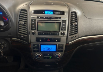 Подержанный автомобиль Hyundai Santa Fe 2011 года (13 фото)