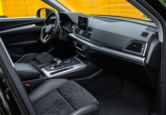 Подержанный автомобиль Audi Q5 2018 года (9 фото)