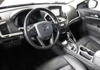 Подержанный автомобиль DongFeng AX7 2019 года (8 фото)