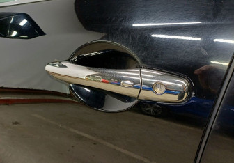 Подержанный автомобиль Infiniti QX70 2013 года (19 фото)