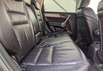 Подержанный автомобиль Honda CR-V 2009 года (10 фото)