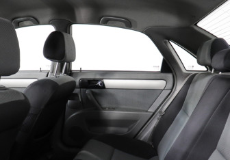 Подержанный автомобиль Chevrolet Lacetti Sedan 2011 года (8 фото)