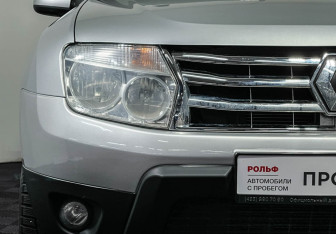 Подержанный автомобиль Renault Duster 2013 года (14 фото)